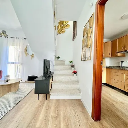 Historic Center Duplex With 3bd Ac & Parking Apartment *
