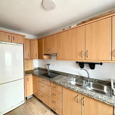 Historic Center Duplex With 3bd Ac & Parking