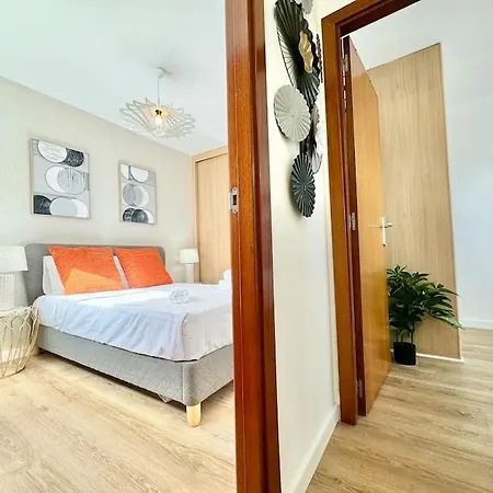 Historic Center Duplex With 3bd Ac & Parking *