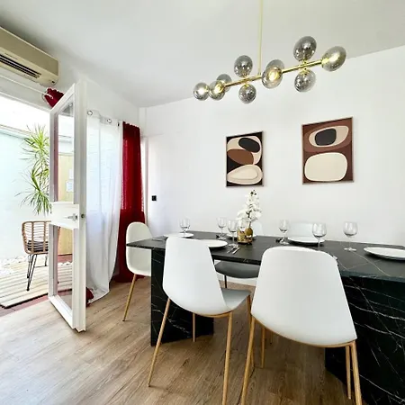 Historic Center Duplex With 3bd Ac & Parking Apartment *