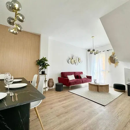 Historic Center Duplex With 3bd Ac & Parking Apartment