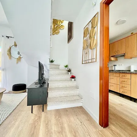 Historic Center Duplex With 3bd Ac & Parking Apartment