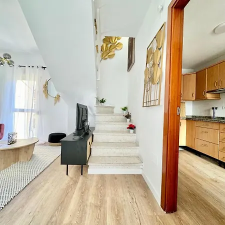 Historic Center Duplex With 3bd Ac & Parking Apartment
