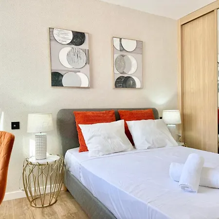 Historic Center Duplex With 3bd Ac & Parking Apartment Malaga