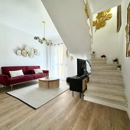Apartment Historic Center Duplex With 3bd Ac & Parking *
