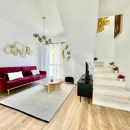 Apartment Historic Center Duplex With 3bd Ac & Parking *